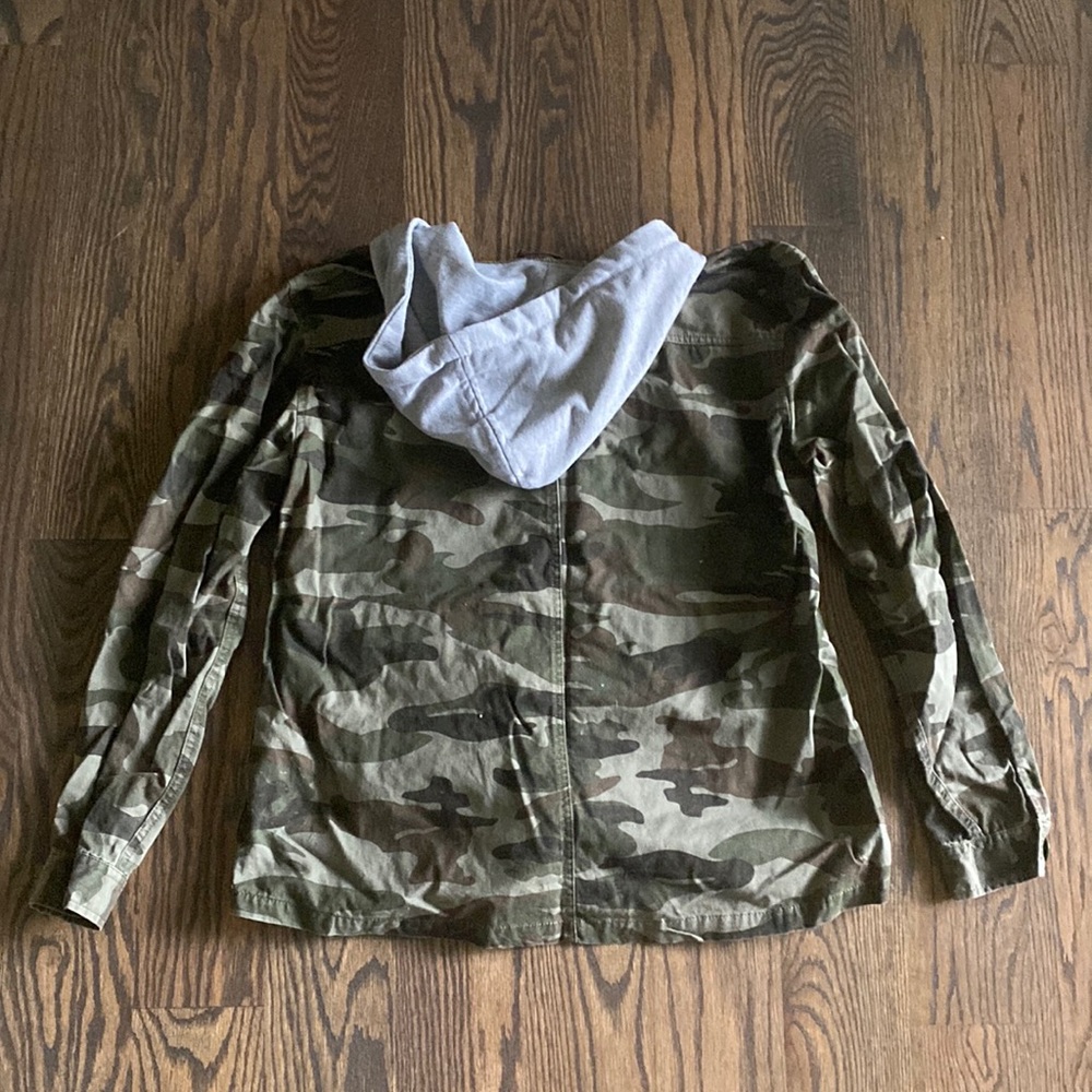 Womens Camo Jacket with Hood - Picture 2 of 3